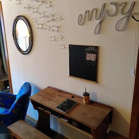 A Flanc De Montagne Le Tretien