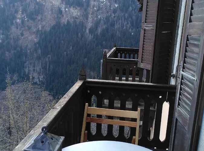 A Flanc De Montagne Apartment *