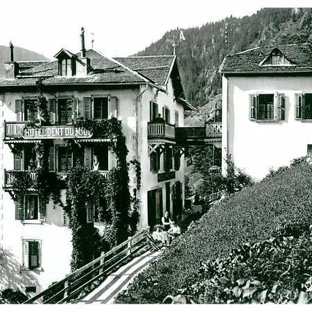 à Flanc De Montagne